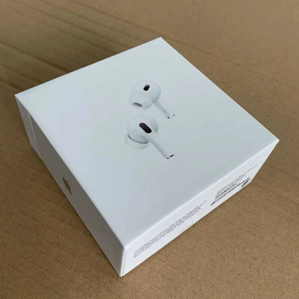 Brand new Apple earphones 2nd generation & wireless charging case